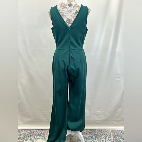 SOCIALITE Teal green scalloped neckline sleeveless jumpsuit size M. - Picture 7 of 14